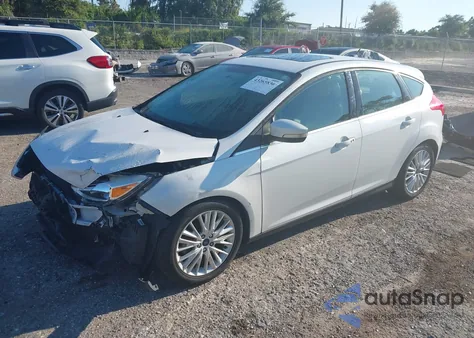2018 Ford Focus Titanium из США, поврежденный, VIN 1FADP3N23JL283296